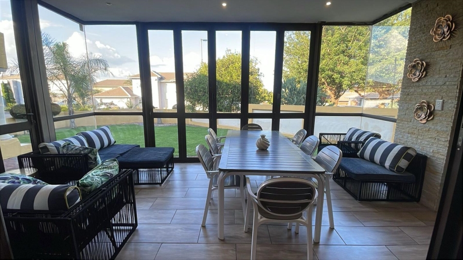 To Let 6 Bedroom Property for Rent in Monavoni Gauteng
