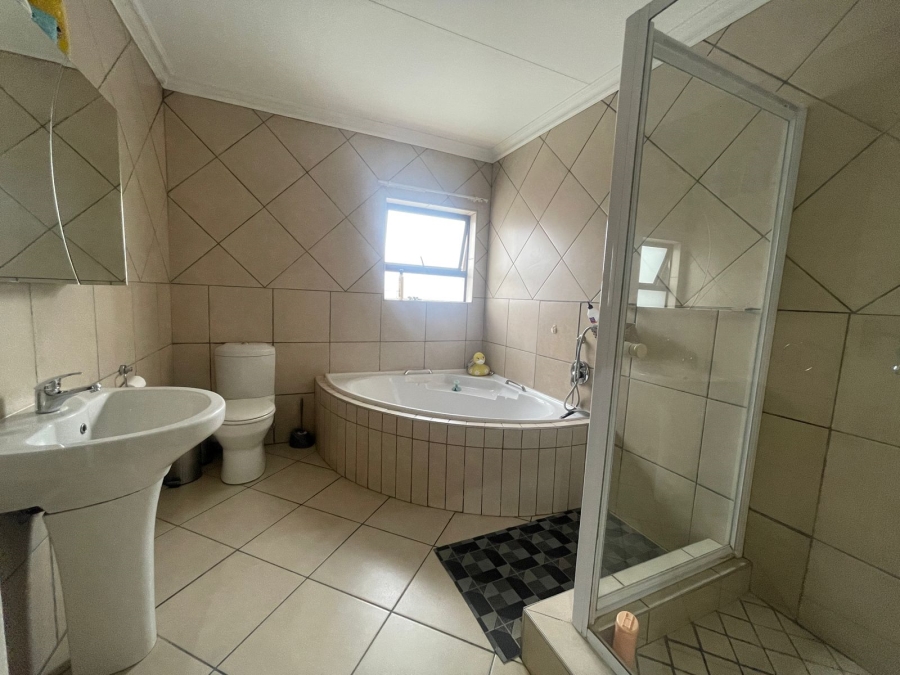 4 Bedroom Property for Sale in Valley View Estate Gauteng