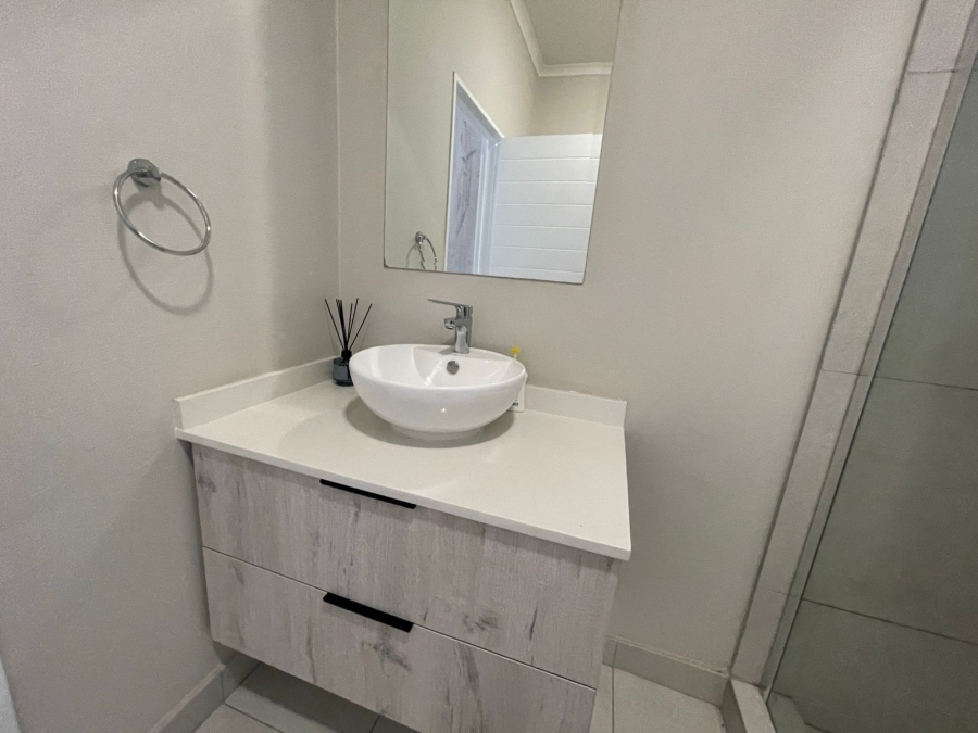 2 Bedroom Property for Sale in Erand Gardens Gauteng