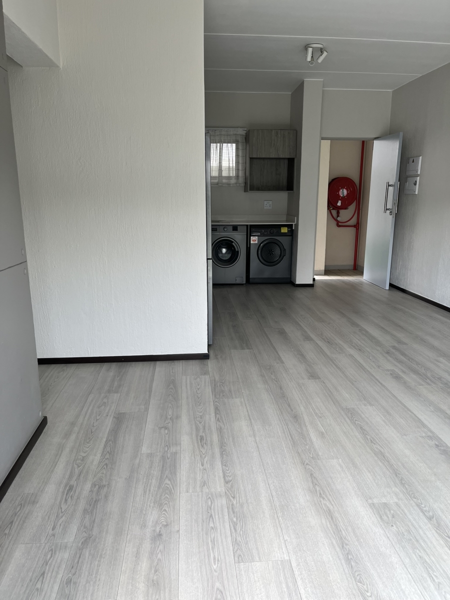 2 Bedroom Property for Sale in Broadacres Gauteng