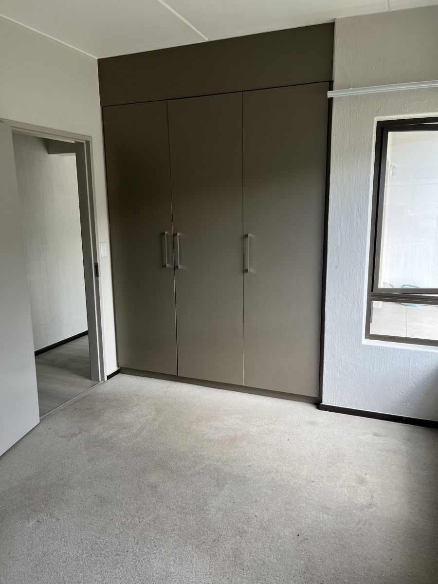 2 Bedroom Property for Sale in Broadacres Gauteng