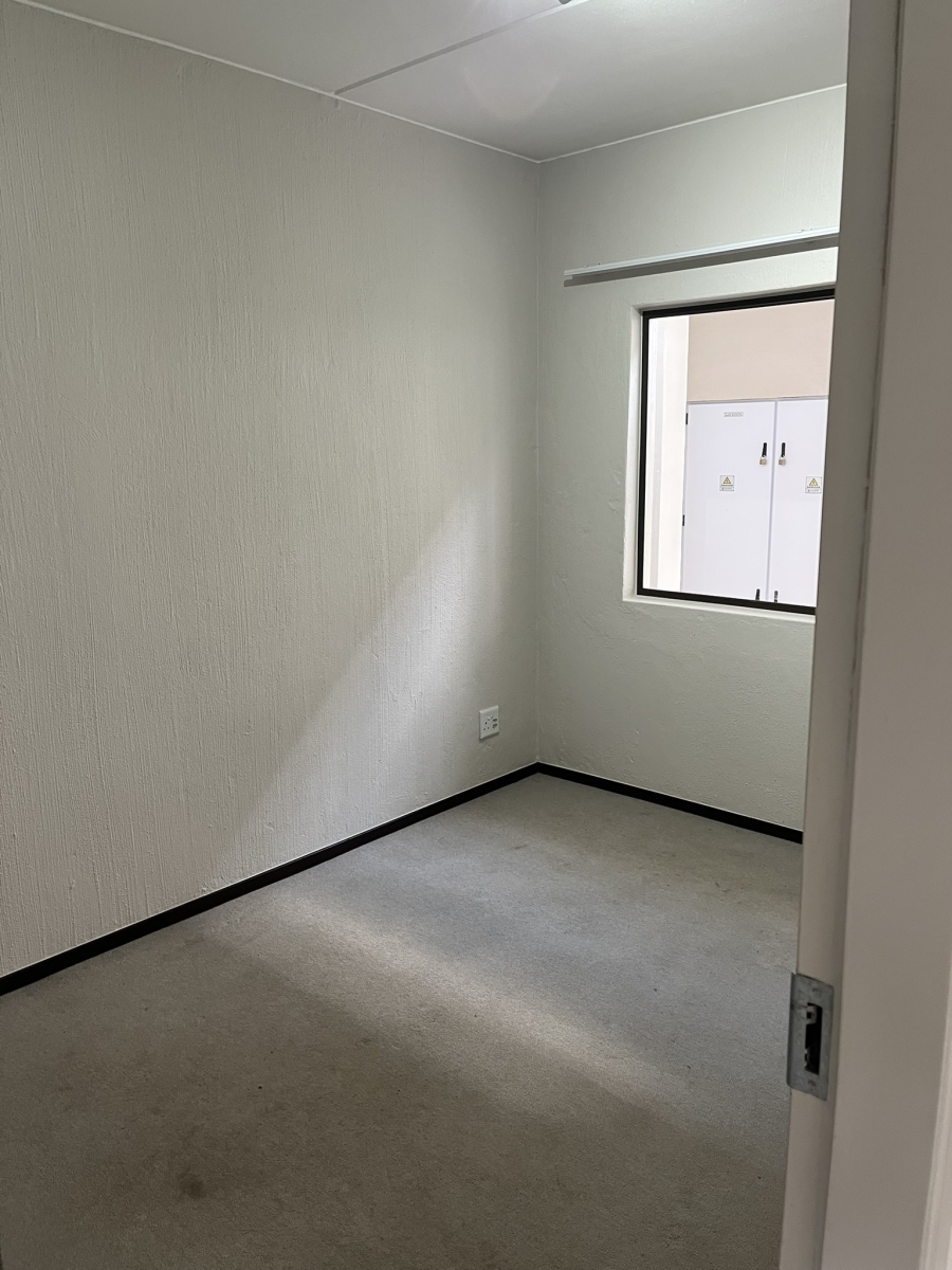 2 Bedroom Property for Sale in Broadacres Gauteng