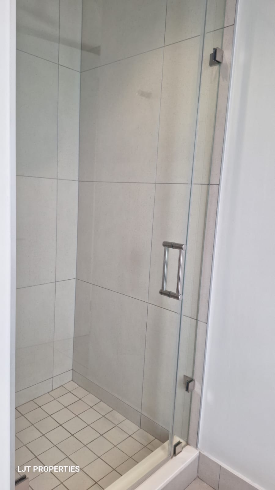 To Let 2 Bedroom Property for Rent in Waterfall Gauteng