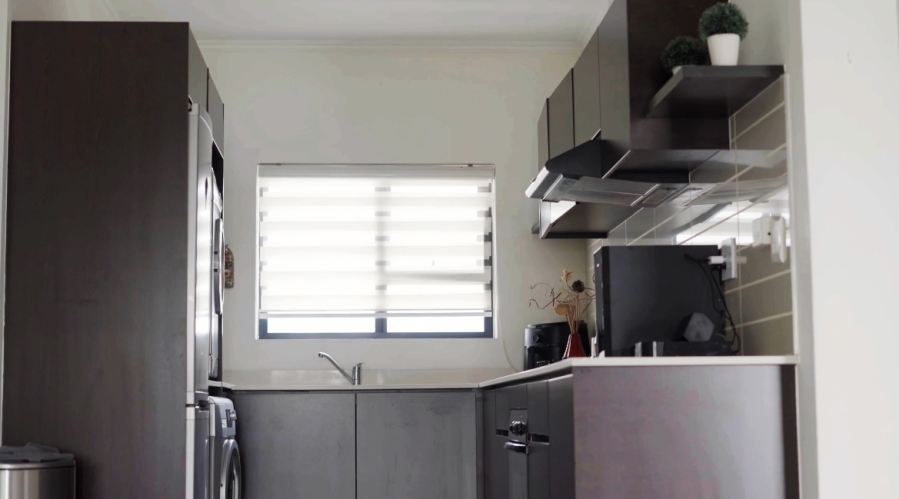 To Let 2 Bedroom Property for Rent in Greenstone Hill Gauteng