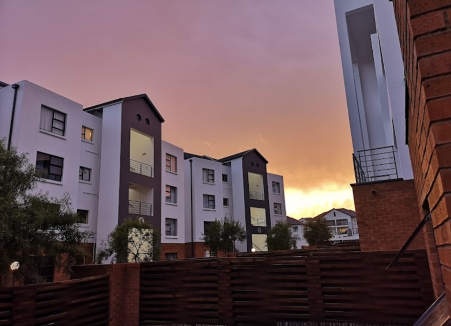 To Let 2 Bedroom Property for Rent in Greenstone Hill Gauteng