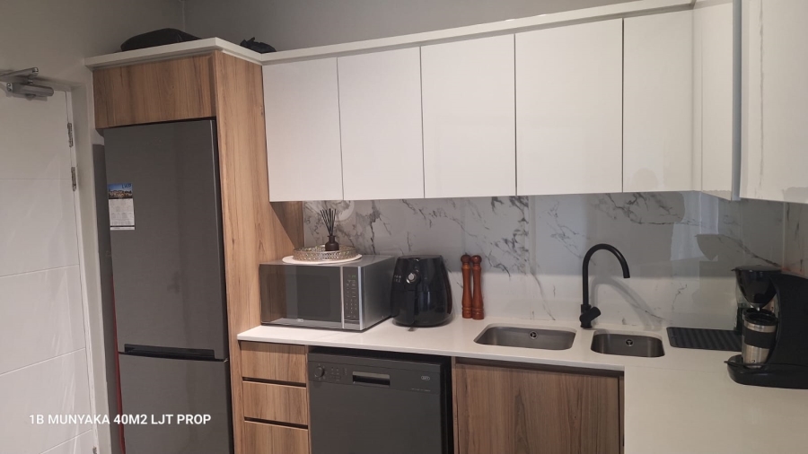 To Let 1 Bedroom Property for Rent in Waterfall Gauteng