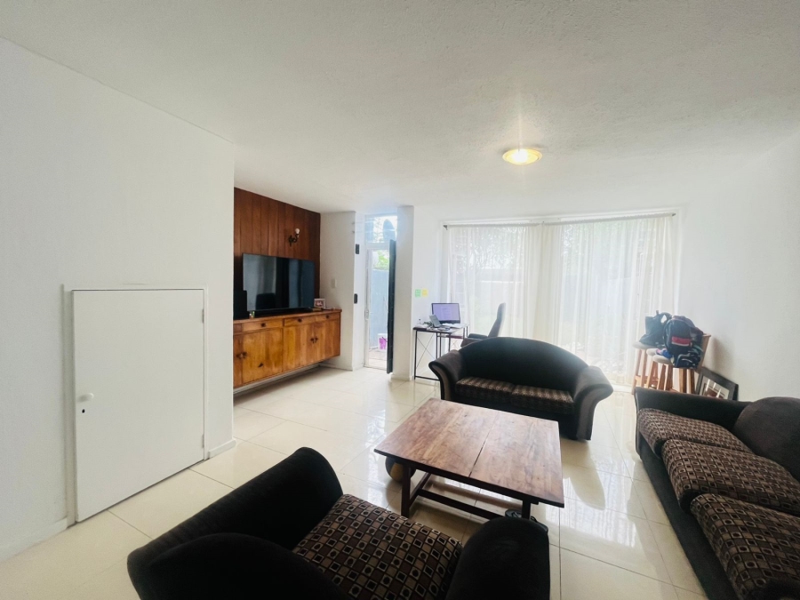 To Let 2 Bedroom Property for Rent in Blackheath Gauteng