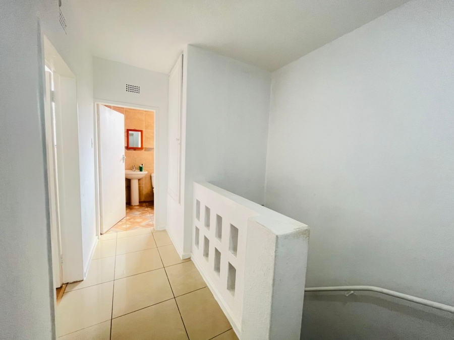 To Let 2 Bedroom Property for Rent in Blackheath Gauteng