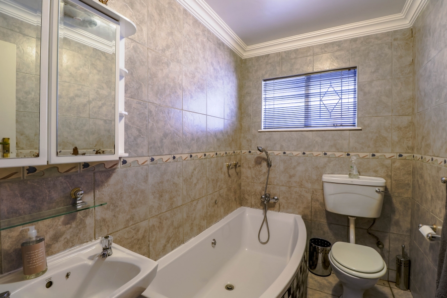 4 Bedroom Property for Sale in Rynfield Gauteng