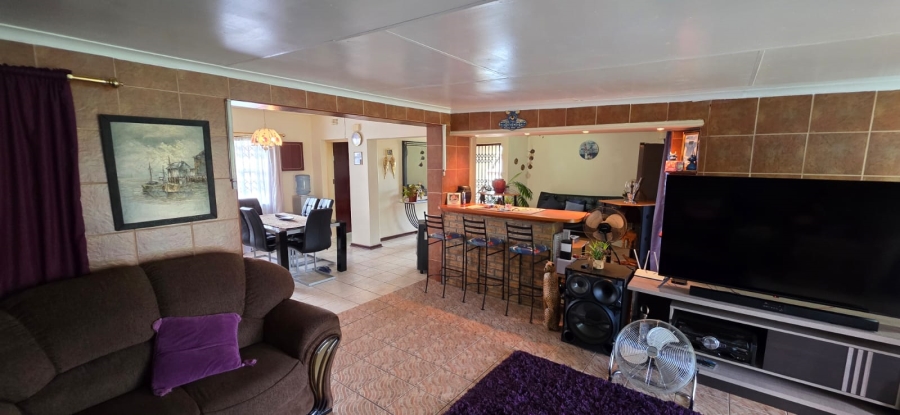 4 Bedroom Property for Sale in Hillshaven Gauteng