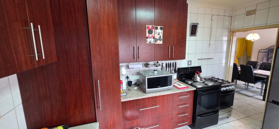 4 Bedroom Property for Sale in Hillshaven Gauteng