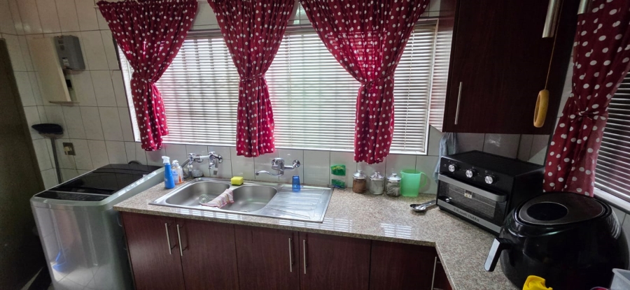 4 Bedroom Property for Sale in Hillshaven Gauteng