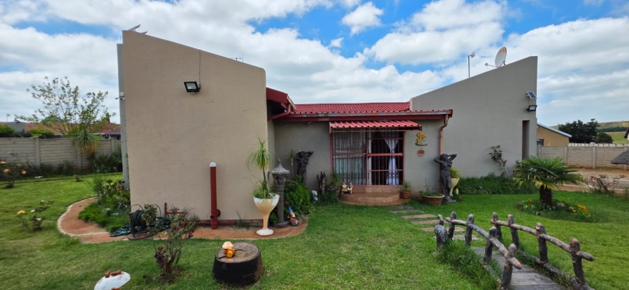 4 Bedroom Property for Sale in Hillshaven Gauteng