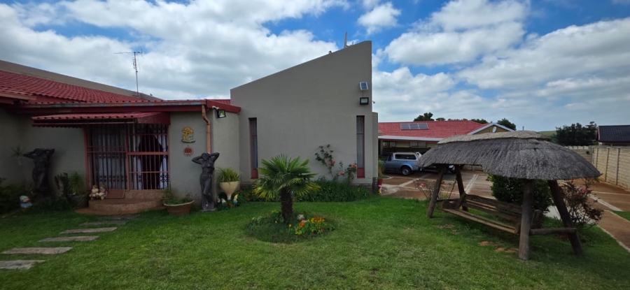 4 Bedroom Property for Sale in Hillshaven Gauteng