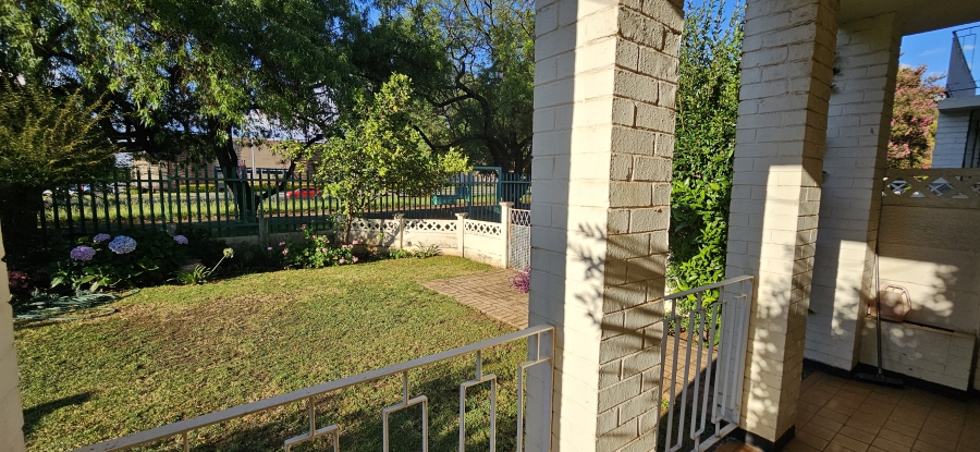 2 Bedroom Property for Sale in Three Rivers Proper Gauteng