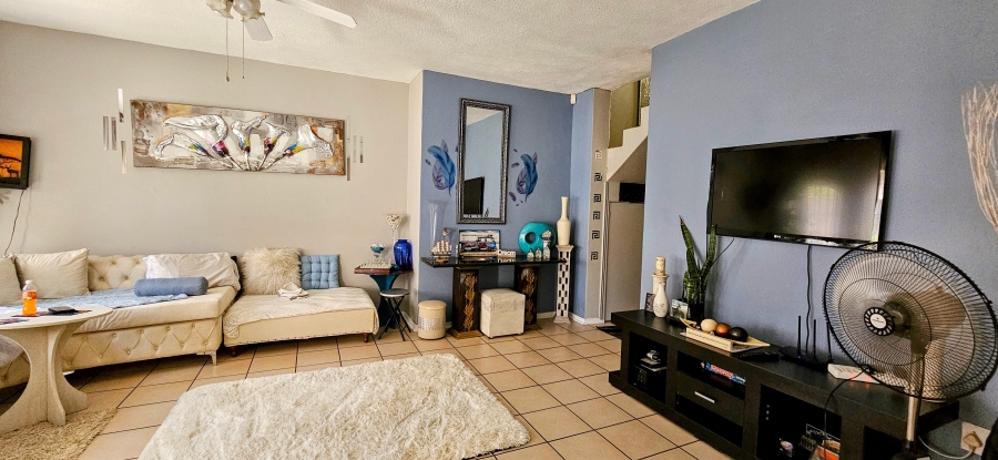 3 Bedroom Property for Sale in Three Rivers Proper Gauteng