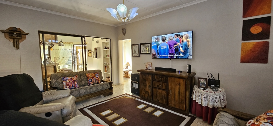 3 Bedroom Property for Sale in Three Rivers Proper Gauteng