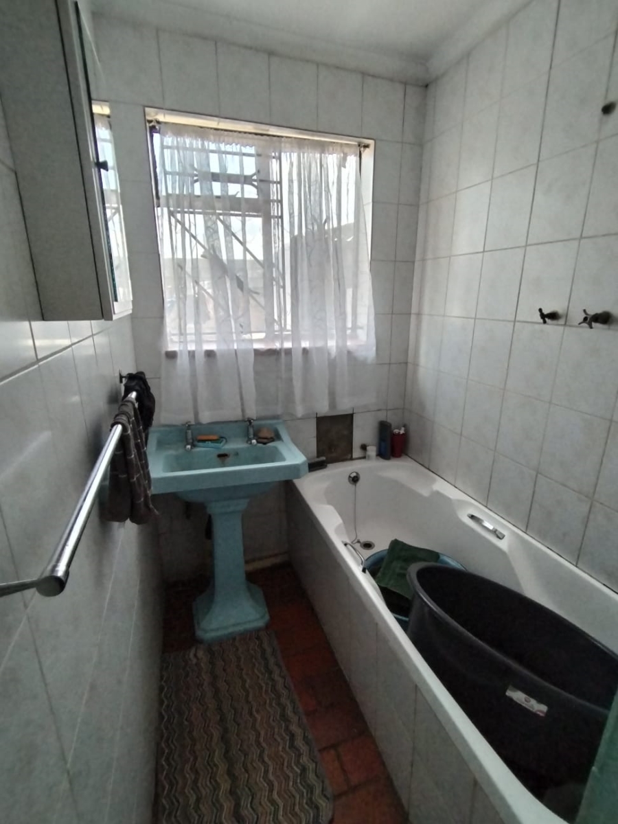 3 Bedroom Property for Sale in Tladi Gauteng