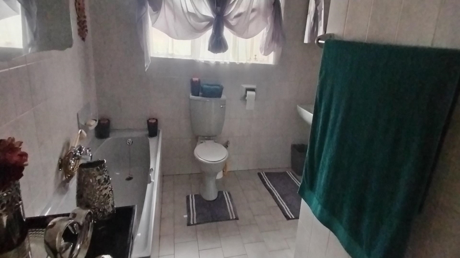 3 Bedroom Property for Sale in Vanderbijlpark SE 4 Gauteng