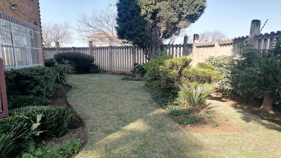 2 Bedroom Property for Sale in Vanderbijlpark CW 3 Gauteng