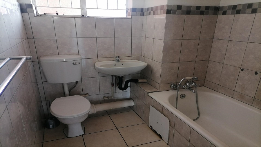 2 Bedroom Property for Sale in Vanderbijlpark CW 3 Gauteng