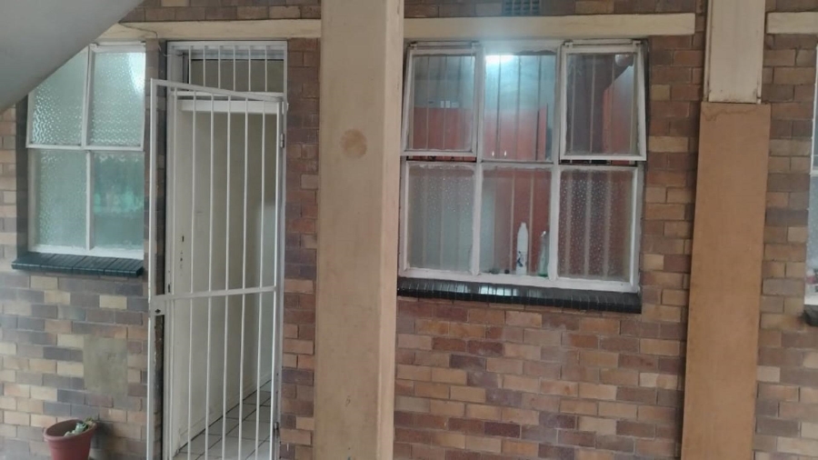 2 Bedroom Property for Sale in Vanderbijlpark CW 3 Gauteng