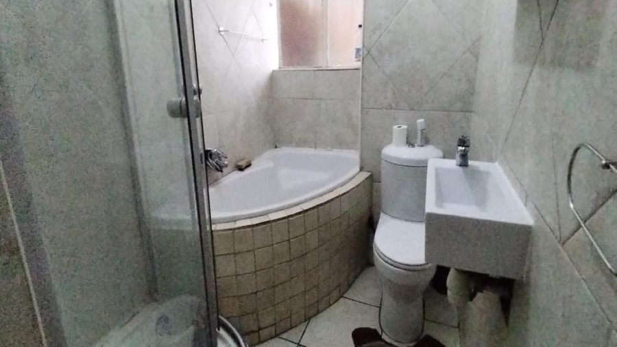 2 Bedroom Property for Sale in Vanderbijlpark CW 3 Gauteng