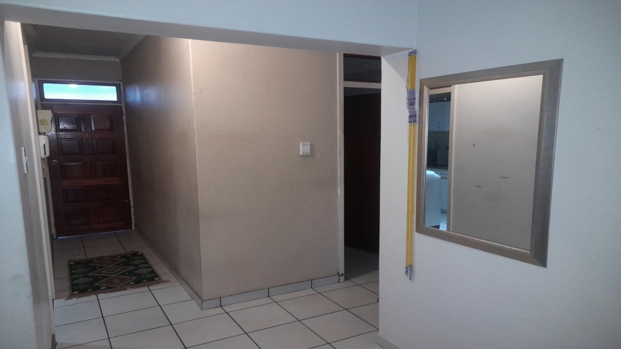 2 Bedroom Property for Sale in Vanderbijlpark CW 3 Gauteng