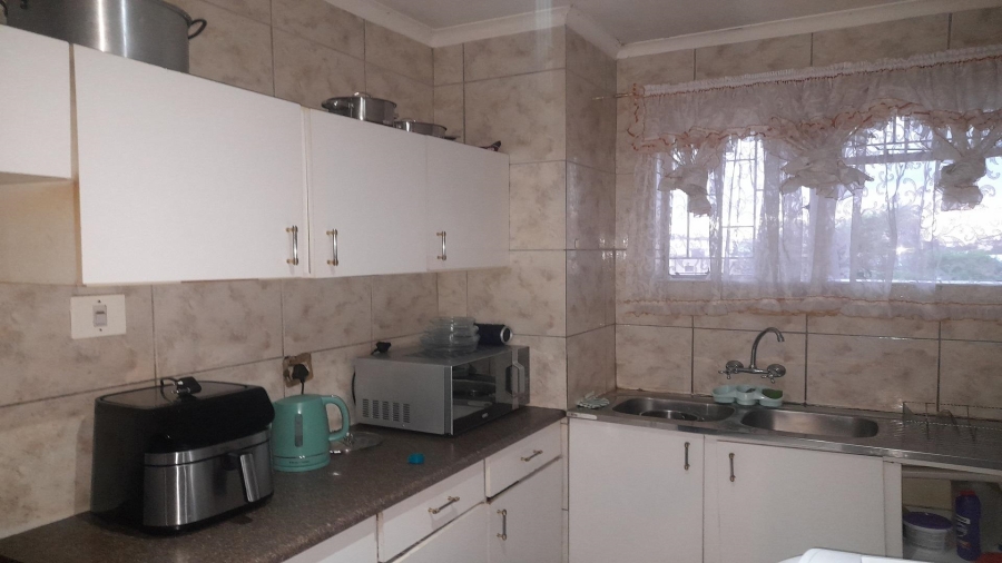 2 Bedroom Property for Sale in Vanderbijlpark CW 3 Gauteng