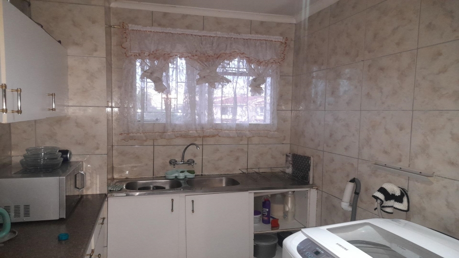 2 Bedroom Property for Sale in Vanderbijlpark CW 3 Gauteng
