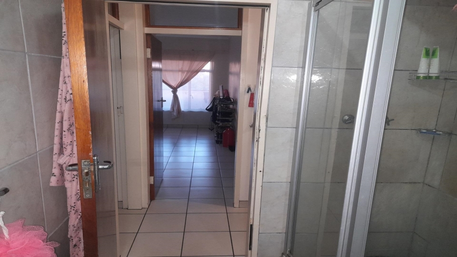 2 Bedroom Property for Sale in Vanderbijlpark CW 3 Gauteng
