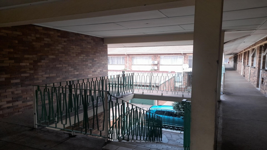 2 Bedroom Property for Sale in Vanderbijlpark CW 3 Gauteng