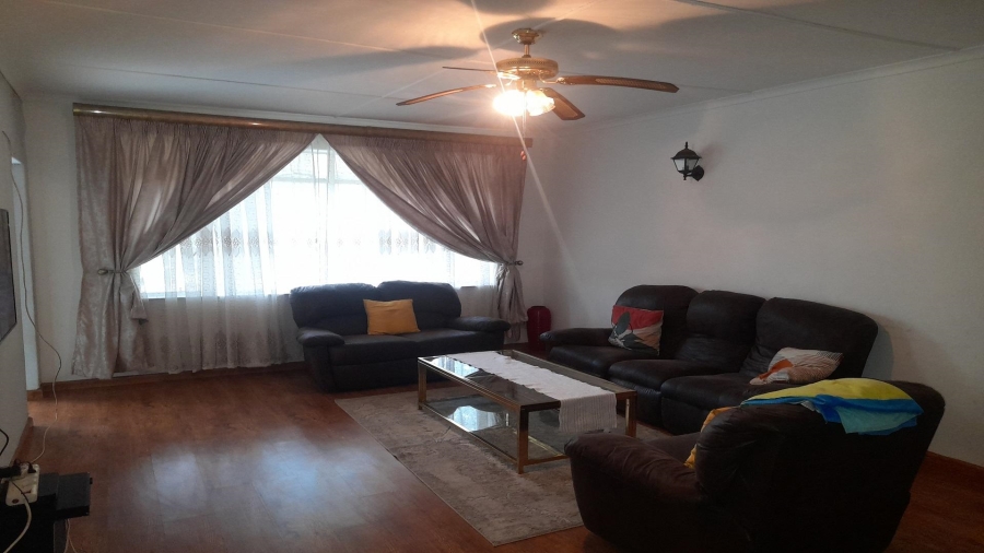 2 Bedroom Property for Sale in Vanderbijlpark CW 3 Gauteng