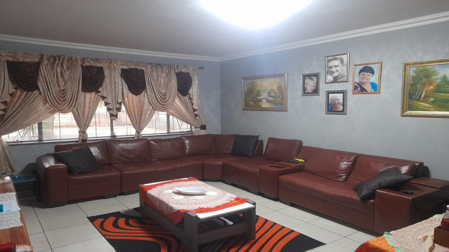 2 Bedroom Property for Sale in Vanderbijlpark CW 3 Gauteng