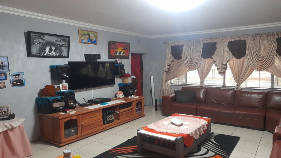 2 Bedroom Property for Sale in Vanderbijlpark CW 3 Gauteng