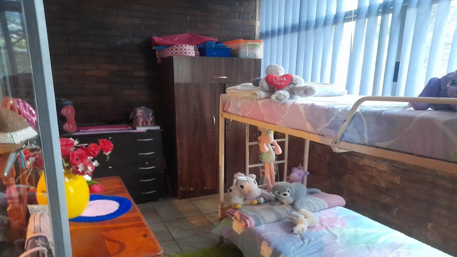 2 Bedroom Property for Sale in Vanderbijlpark CW 3 Gauteng