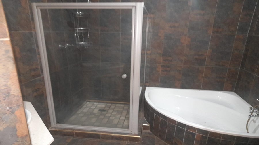 4 Bedroom Property for Sale in Vanderbijlpark SW 5 Gauteng