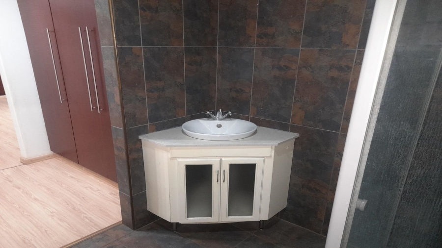 4 Bedroom Property for Sale in Vanderbijlpark SW 5 Gauteng