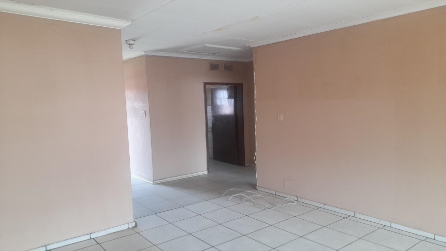 2 Bedroom Property for Sale in Vanderbijlpark Cw 6 Gauteng