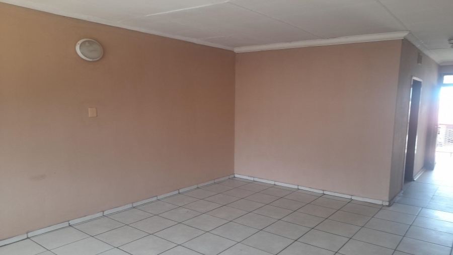 2 Bedroom Property for Sale in Vanderbijlpark Cw 6 Gauteng