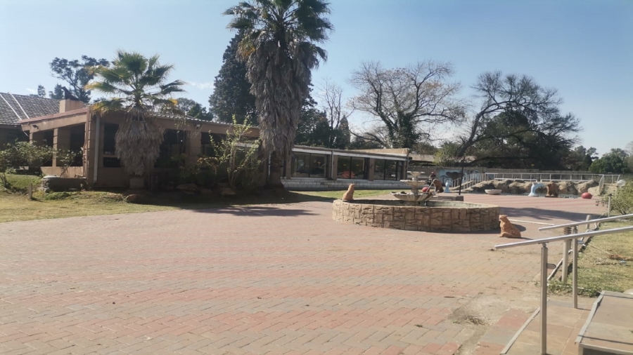 4 Bedroom Property for Sale in Three Rivers Proper Gauteng