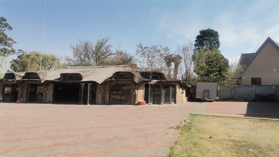 4 Bedroom Property for Sale in Three Rivers Proper Gauteng