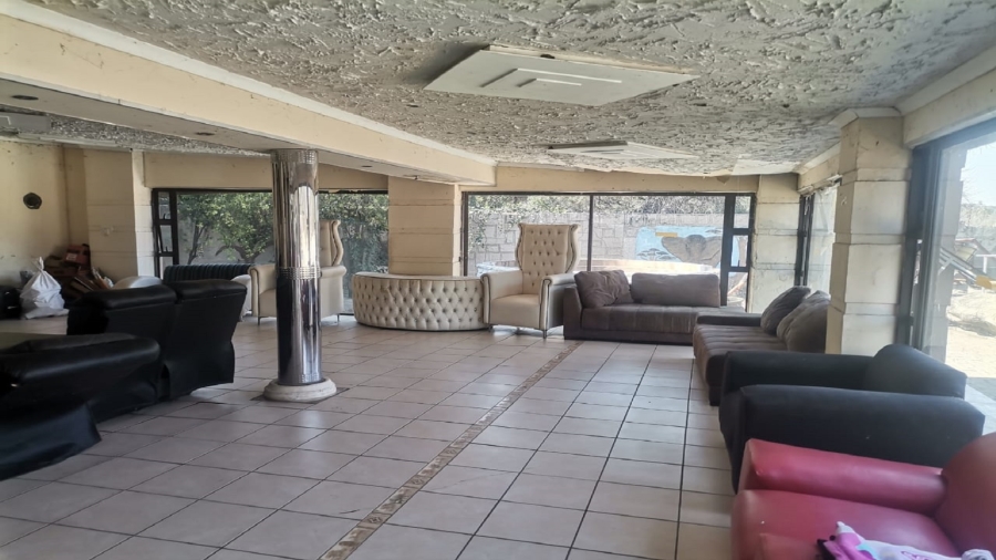 4 Bedroom Property for Sale in Three Rivers Proper Gauteng