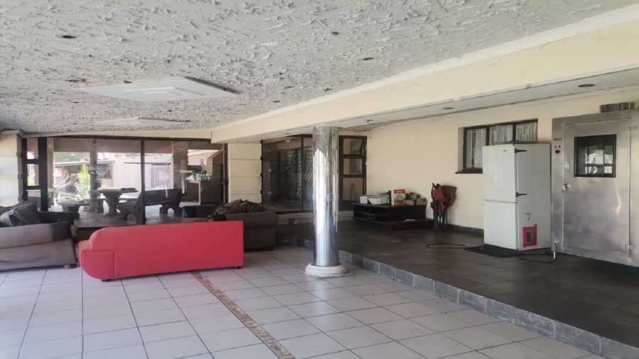 4 Bedroom Property for Sale in Three Rivers Proper Gauteng