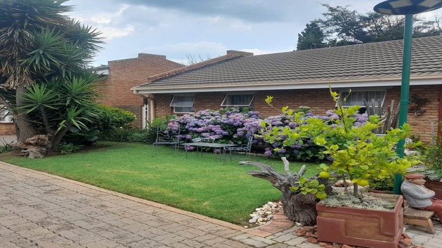 2 Bedroom Property for Sale in Vanderbijlpark SW 5 Gauteng