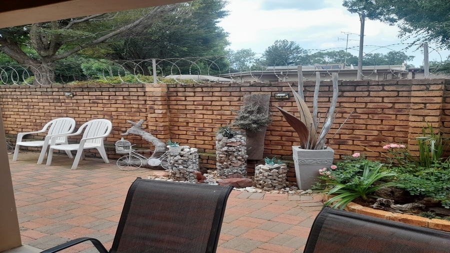 2 Bedroom Property for Sale in Vanderbijlpark SW 5 Gauteng