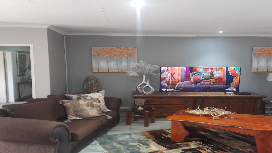 2 Bedroom Property for Sale in Vanderbijlpark SW 5 Gauteng
