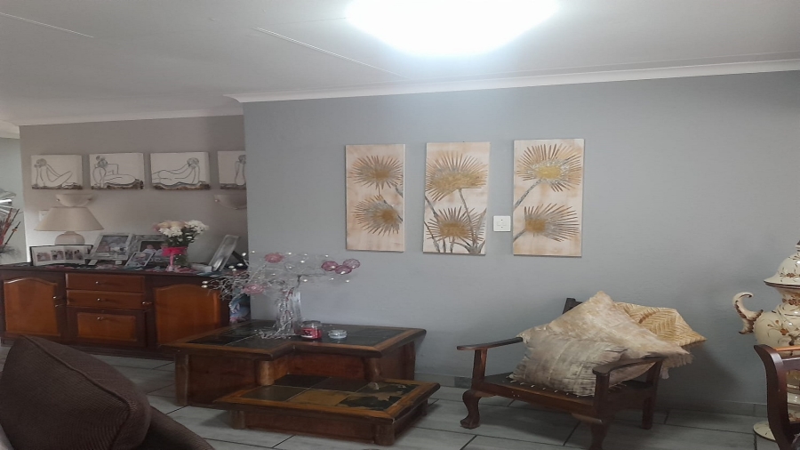 2 Bedroom Property for Sale in Vanderbijlpark SW 5 Gauteng