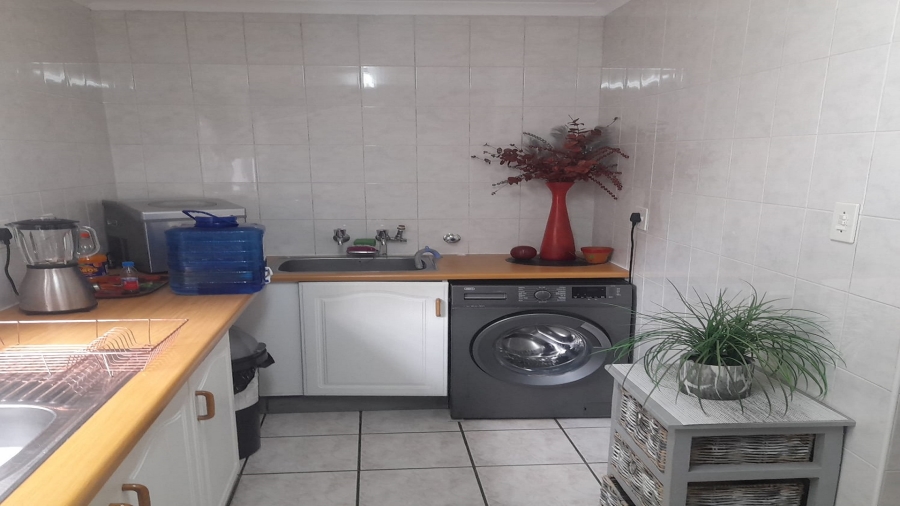 2 Bedroom Property for Sale in Vanderbijlpark SW 5 Gauteng