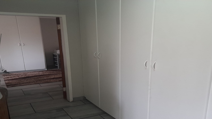 2 Bedroom Property for Sale in Vanderbijlpark SW 5 Gauteng